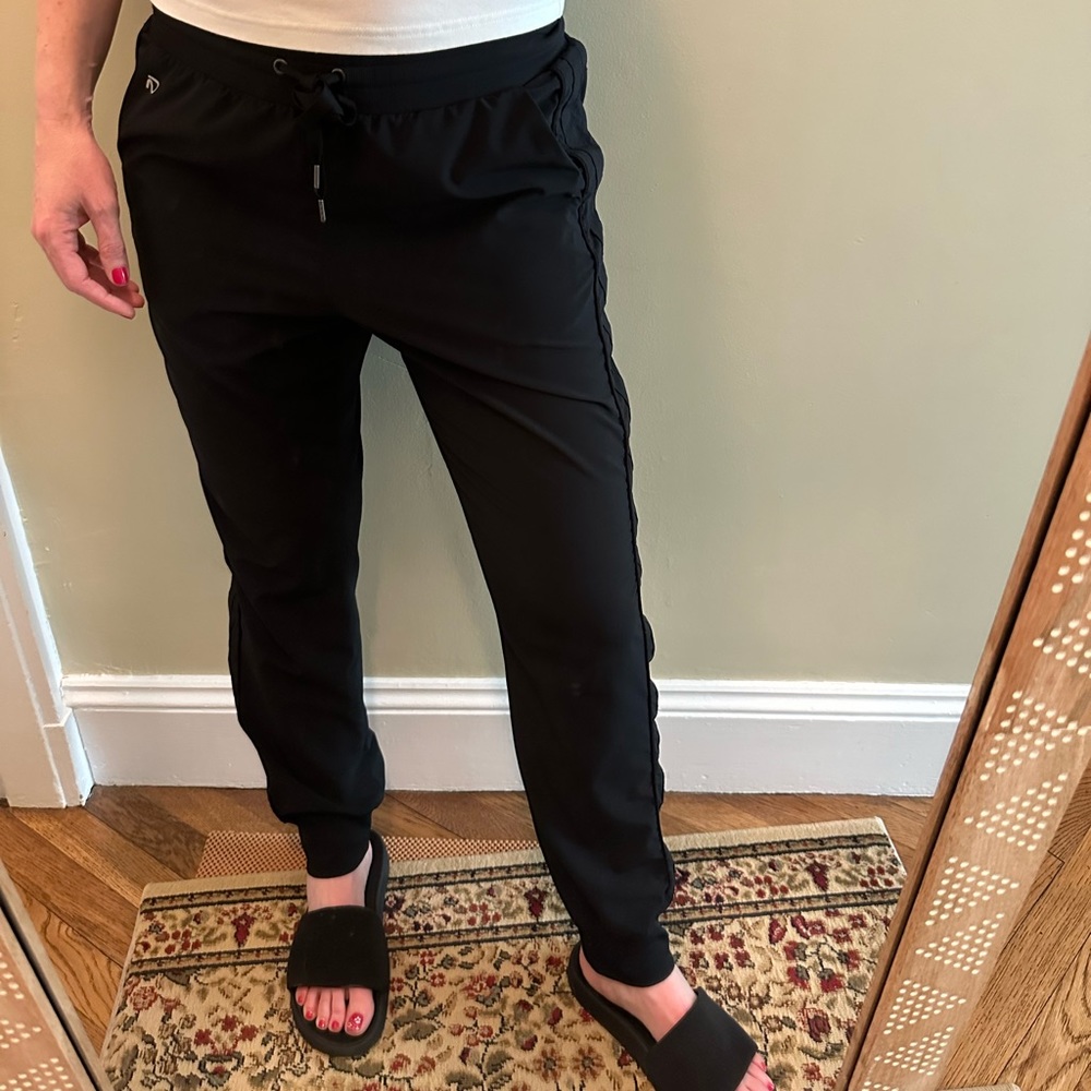 Gap lightweight pull on black joggers size medium